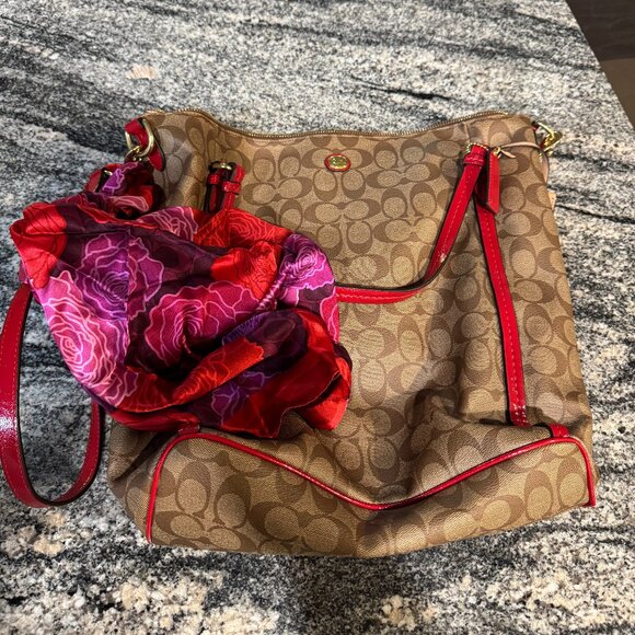 Coach Handbags - Vintage Coach Bag with Scarf